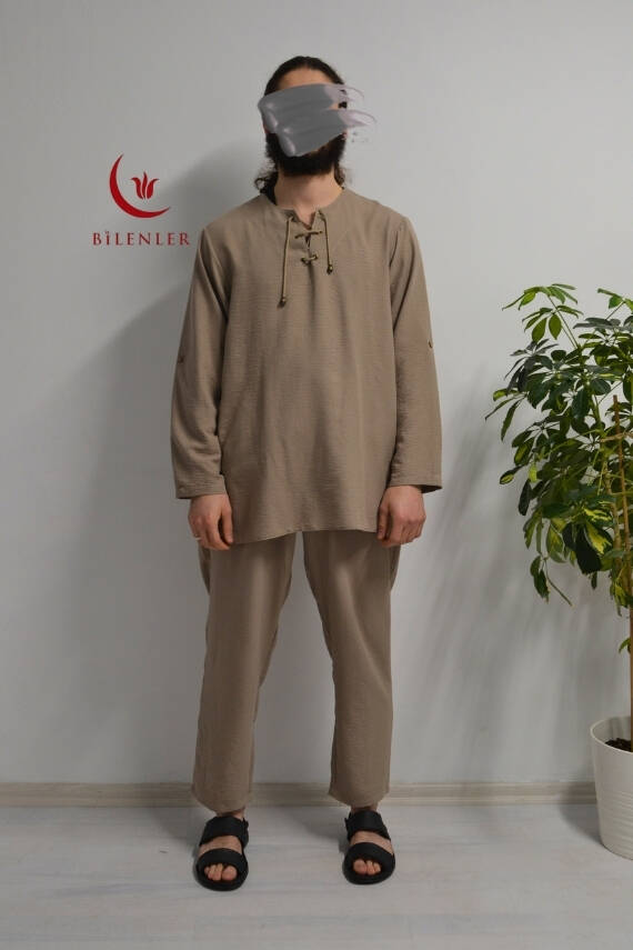 Hac ve Umre İçin Erkek Takım-Lastikli Pantolon&Dik Yaka Gömlek Vizon - 2