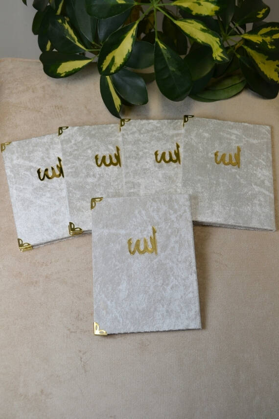Kadife Kapaklı Allah Lafızlı Ekonomik Yasin Kitabı Ekru - 12x17 cm, 80 Sayfa - 5