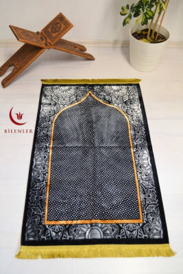 Lüks Kadife Seccade - 70x110 cm - Kalın Yumuşak Doku - Şık ve Konforlu Siyah - 1