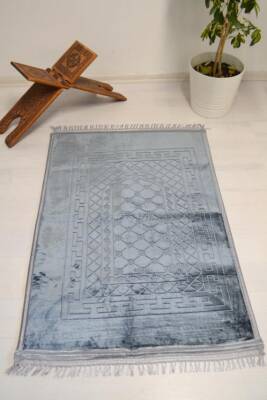 Peluş Seccade Gri - 80x120 cm - Ekstra Konforlu - Yumuşak ve Geniş Ölçülü 