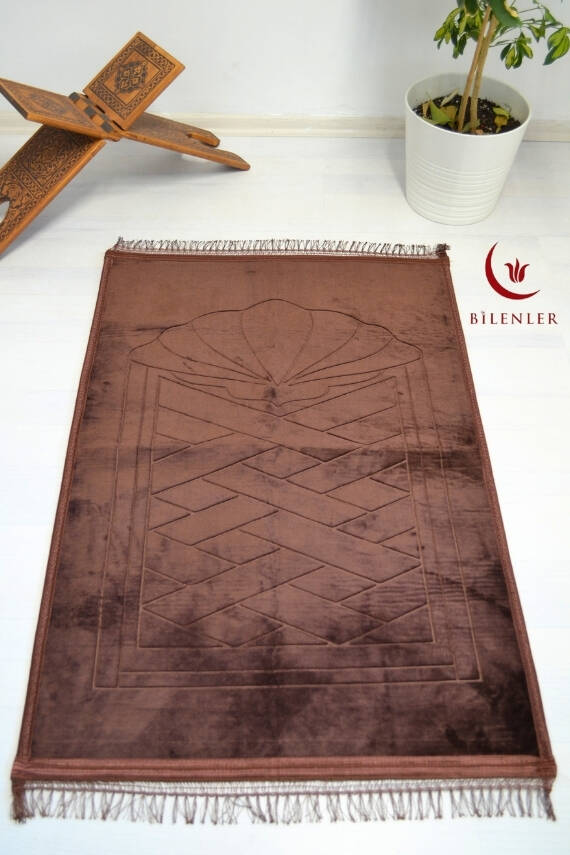 Peluş Seccade Kahverengi - 80x120 cm - Ekstra Konforlu - Yumuşak ve Geniş Ölçülü - 1