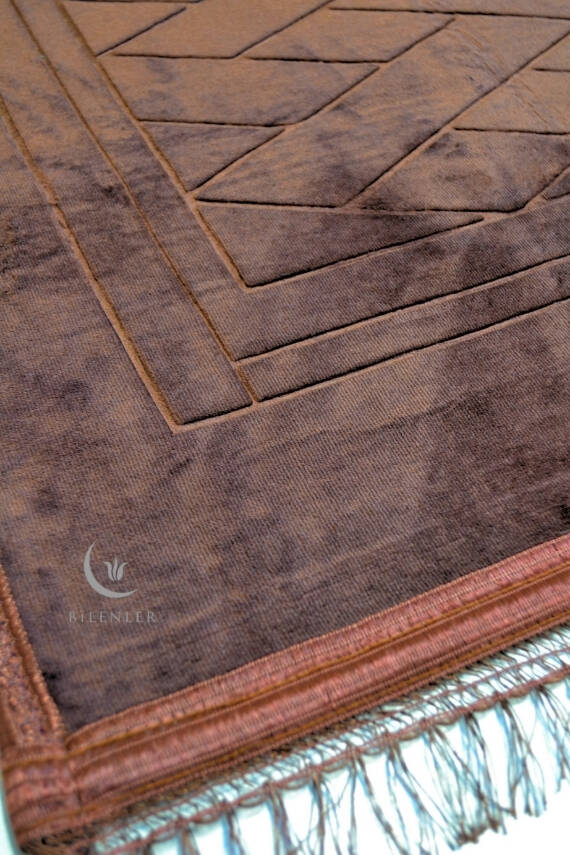 Peluş Seccade Kahverengi - 80x120 cm - Ekstra Konforlu - Yumuşak ve Geniş Ölçülü - 2