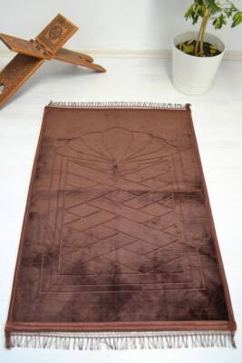 Peluş Seccade Kahverengi - 80x120 cm - Ekstra Konforlu - Yumuşak ve Geniş Ölçülü 