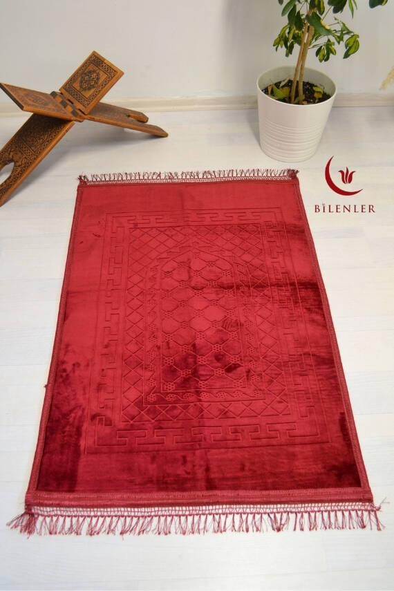 Peluş Seccade Kırmızı - 80x120 cm - Ekstra Konforlu - Yumuşak ve Geniş Ölçülü - 1
