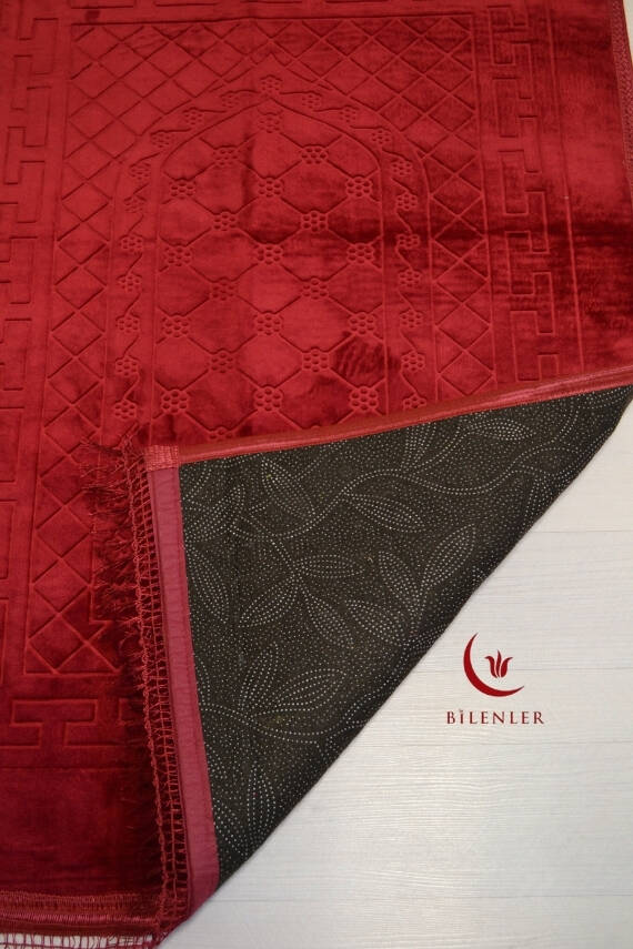 Peluş Seccade Kırmızı - 80x120 cm - Ekstra Konforlu - Yumuşak ve Geniş Ölçülü - 3