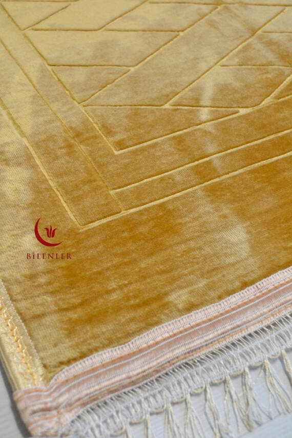 Peluş Seccade Sarı - 80x120 cm - Ekstra Konforlu - Yumuşak ve Geniş Ölçülü - 2