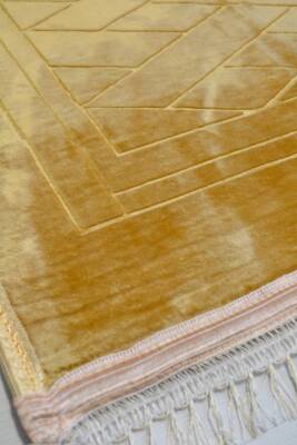 Peluş Seccade Sarı - 80x120 cm - Ekstra Konforlu - Yumuşak ve Geniş Ölçülü - 2